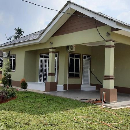 Villa Hijau Guest House Kampong Sura Tengah Bagian luar foto